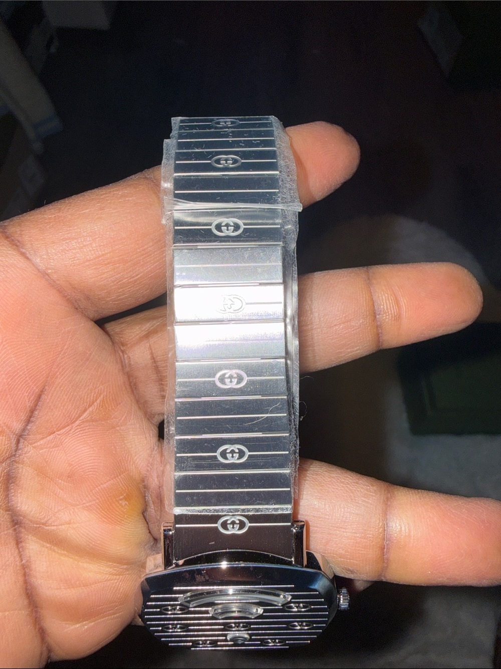 Gucci Black and Silver Striped Dial Bracelet Watch - Picture 2 of 7